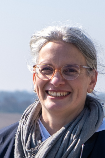 Frau Kathrin Schlecht